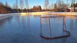 Jääkiekkokaukalo/luistelurata
